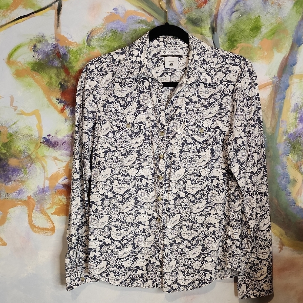 Columbia Blue and White Blouse Elegant Top